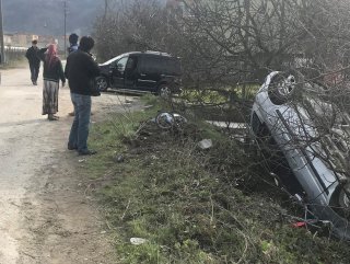 17 yaşındaki sürücü yayalara çarptı: 1 ölü