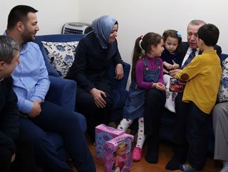 Cumhurbaşkanı Erdoğan’dan 15 Temmuz gazisine ziyaret