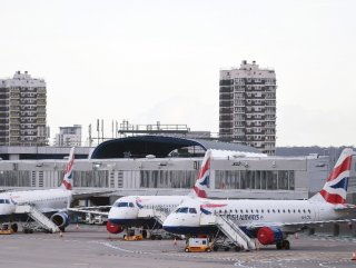 Londra Şehir Havalimanı yeniden trafiğe açıldı