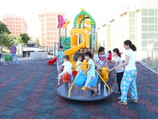 Mardin’in kırsal mahallelerine çocuk parkı