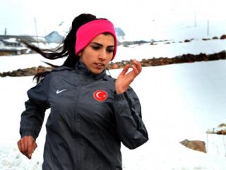 Milli atlet Gülcan’ın hayat hikayesi herkesi duygulandırdı