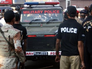 Pakistan’da terör saldırısı: 4 polis öldü