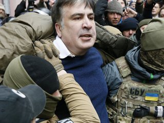 Saakaşvili, gözaltı anının görüntülerini paylaştı