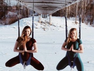Sibirya’da eksi 41 derecede ekstremal yoga