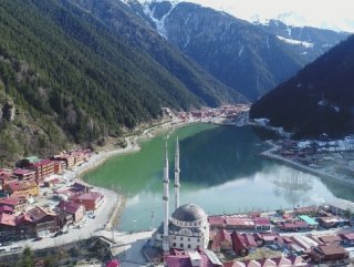 Uzungöl çamur ve alüvyonlardan temizlendi