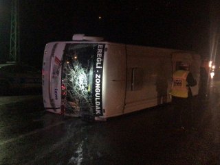 Zonguldak’ta otobüs devrildi: 1 ölü, 16 yaralı