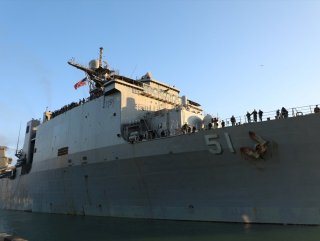 ABD’ye ait savaş gemisi Batum limanına demirledi