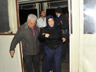 Adana’da intihara kalkışan kadını gondolcu kurtardı
