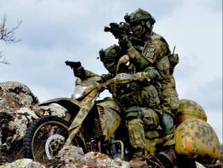 Afrin’de Mehmetçik motorlarla teröristlerin peşinde