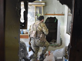 Afrin’de PKK’nın evleri birbirine bağlayan tünelleri