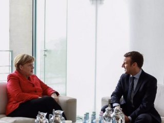 Angela Merkel yeni dönemde Fransa ile hareket edecek
