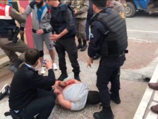 Antalya’da annesini gözaltına aldı polislere ateş açtı