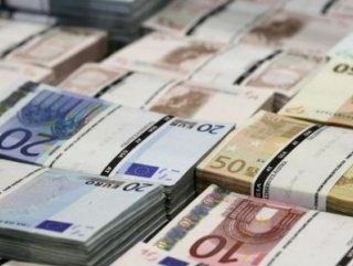 Dolar ve euronun önlenemez yükselişi devam ediyor