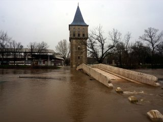 Edirne’de sağanak yağış afete dönüştü