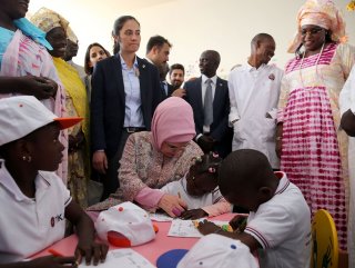 Emine Erdoğan’dan Pikine Sosyal Pediatri Enstitüsüne ziyaret