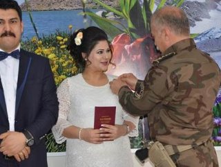 Fotoğraf çekmek için geldiği Hakkari’de polisle evlendi