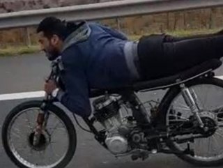 Gaziantep’te motosiklet üzerinde ölümüne yolculuk