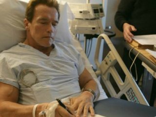 Schwarzenegger ameliyat oldu