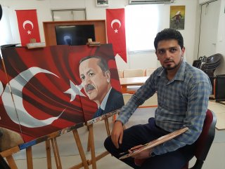 Suriyeli öğretmen Erdoğan sevgisini tuvaline yansıttı
