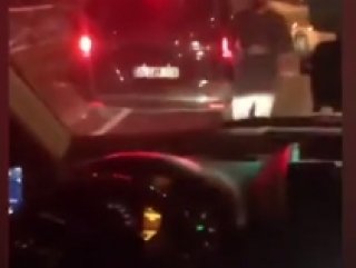 Taksi şoförü, bıçakla UBER’e saldırdı