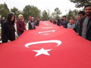 Çanakkale Zaferi’ne özel 103 metrelik Türk Bayrağı
