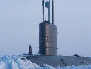İngiltere’den Kuzey Buz Denizi’nde nükleer şov