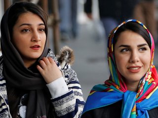 İran’da başörtü kavgası