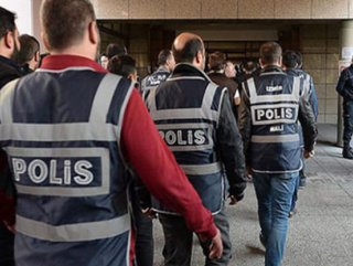 İzmir merkezli FETÖ operasyonu: 22 gözaltı