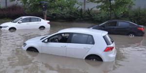 Ankara&rsquo;da sağanak! Sürücüler araçlarında mahsur kaldı…