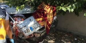 Yolcu otobüsü ile otomobil çarpıştı: 2 ölü, 1 yaralı