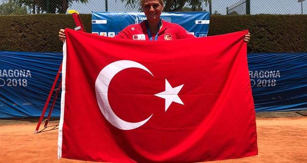 Cumhurbaşkanı Erdoğan milli tenisçiyi kutladı