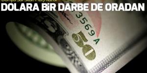 Dolara karşı iki devden birleşme kararı! EKONOMİ Giriş Tarihi: 27.10.2018  09:19  DOLARA KARŞI İKİ DEVDEN BİRLEŞME KARARI! Çin ve Japonya, finansal istikrar ve iki ülke arasındaki ticari faaliyetleri genişletmek için dev bir swap anlaşmasına imza attı. Japonya Başbakanı Shinzo Abe’nin Pekin ziyareti esnasında yapılan anlaşma aynı zamanda ticaretteki dolarizasyonu önlemek için de büyük önem taşıyor. ABD tahviline sahip ülkeler arasında başı çeken Çin ve Japonya geçtiğimiz ağustos ayında ciddi miktarda senet ve bono satmıştı.  .